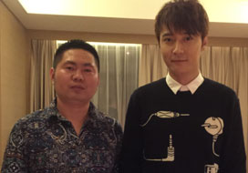 广州辉达娱乐与明星合影